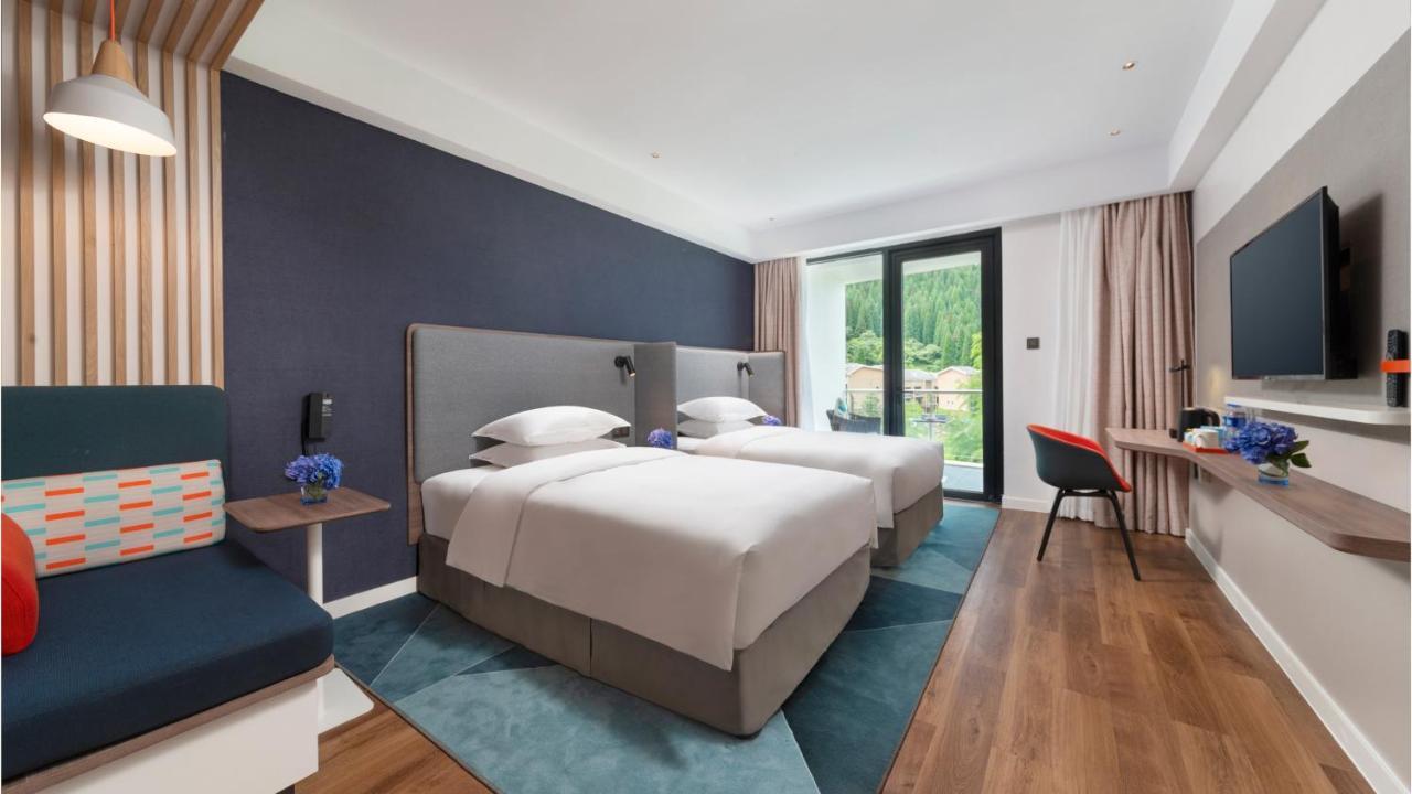 Holiday Inn Express Qiliping By Ihg 어메이산 외부 사진