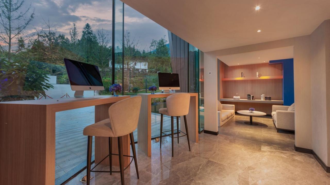 Holiday Inn Express Qiliping By Ihg 어메이산 외부 사진