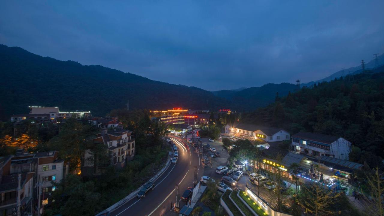 Holiday Inn Express Qiliping By Ihg 어메이산 외부 사진